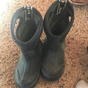 Boys bog size 7